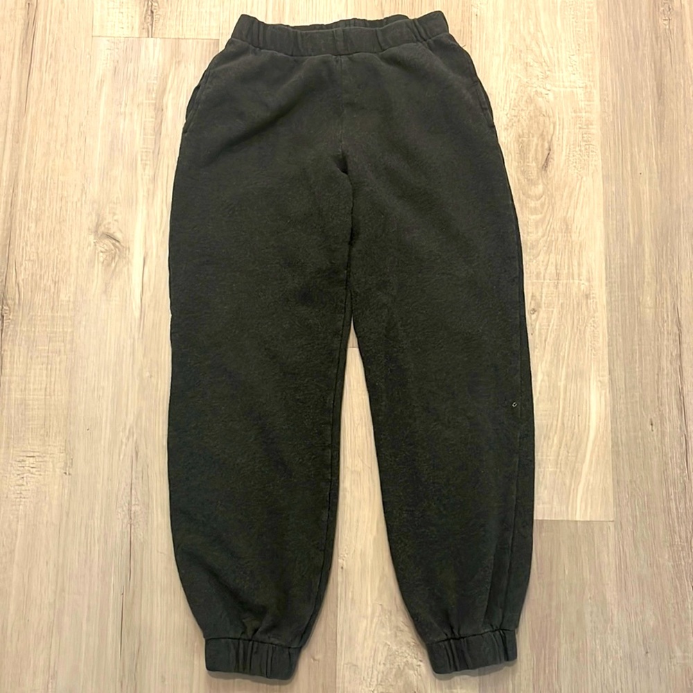 brandi mellvile sweatpants
